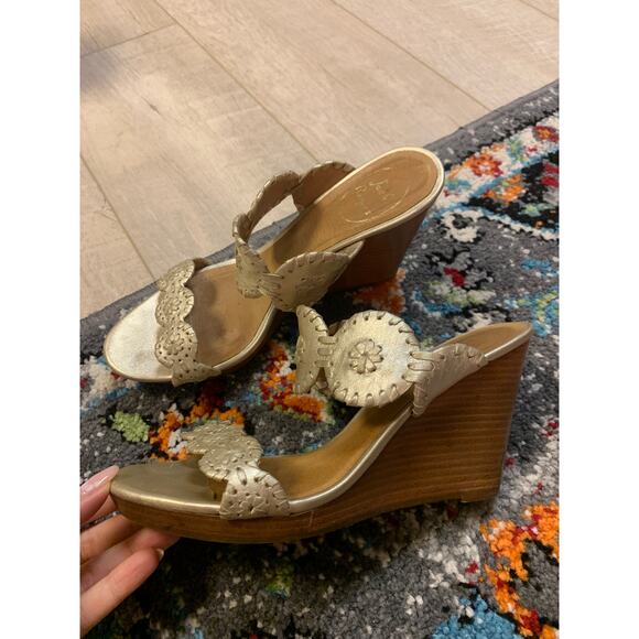 Jack Rogers Shelby Wedges Wedged Sandals Gold Leather Size 8 - Picture 3 of 7